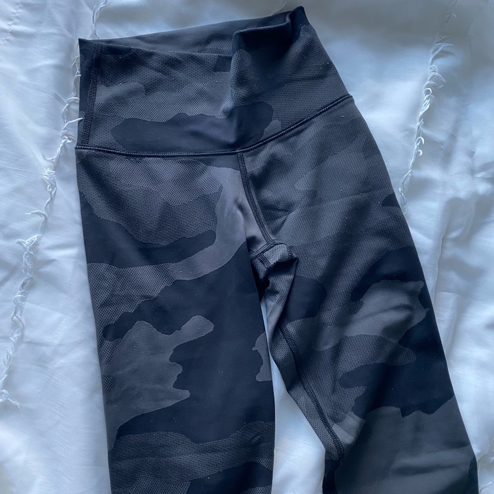 Aerie camo leggings